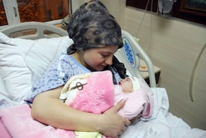 Kayseri'de yeni yln ilk bebeine Damla ad verildi