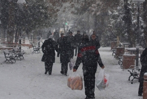 Kayseri'de youn kar ya etkili oldu