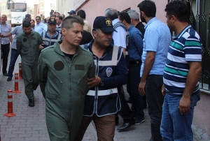 Kayseride darbeye teebbs eden 45 asker tutukland