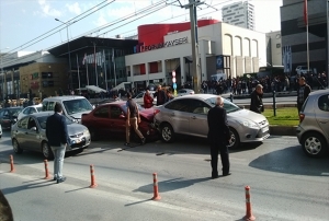 Sivas Caddesi'nde 6 Aracn Kart Zincirleme Trafik Kazas