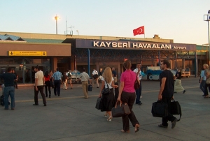  Kasm aynda Kayseri Havaliman'nda