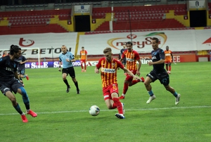 Kayserispor, Trabzonspor'a 2-1 malup olarak ligden dt