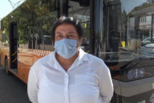 25 yllk ofr Fatma, imdi de belediye otobs kullanyor