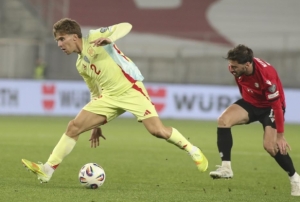 İspanya 5'te 5 yaptı