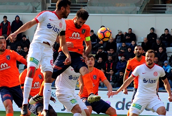Medipol Baakehir: 2 - Antalyaspor: 2