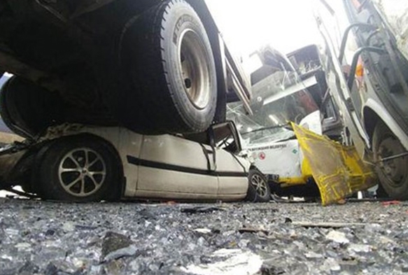 Konyada zincirleme trafik kazasnda 38 kii yaraland.