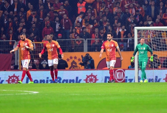 Galatasaray, ubat'ta buz tuttu