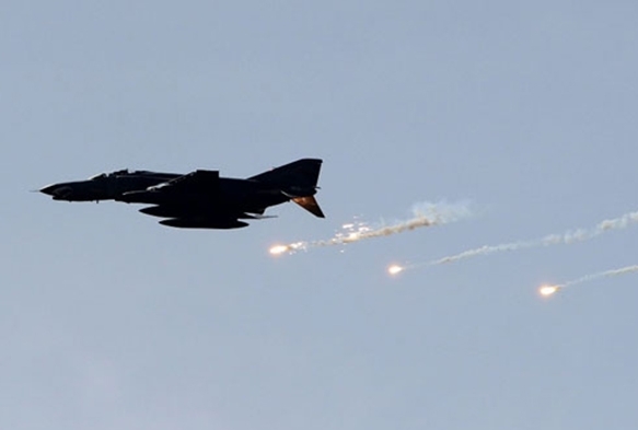 Sava uaklar bomba yadrd: 200'den fazla sivil ld
