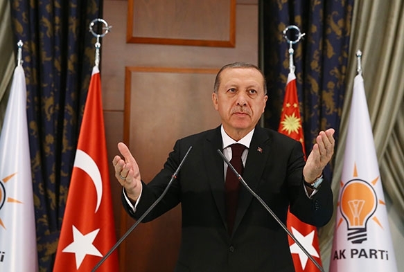 Cumhurbakan Erdoan, A takm ile birlikte kollar svad