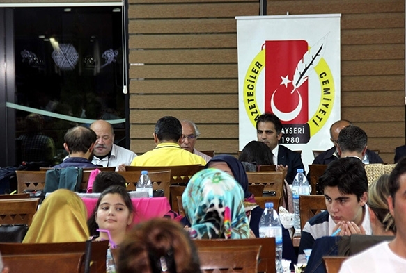 Kayseri Gazeteciler Cemiyeti, gazetecileri iftarda buluturdu