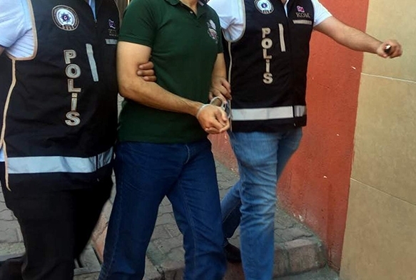 Bir yl nce yurt dna kaan FET phelisi Kayseri'de yakaland 