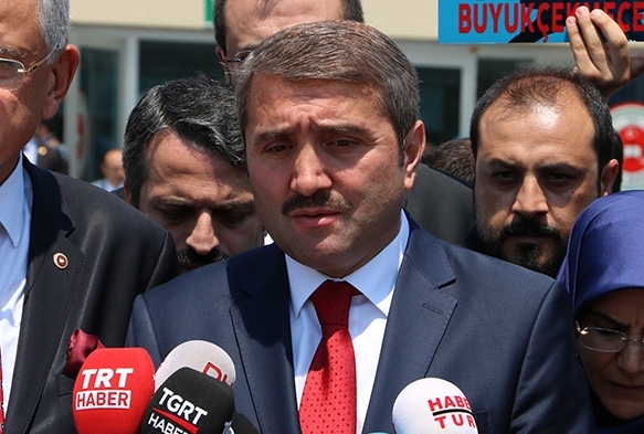 AK Parti stanbul l Bakan Selim Temurci istifa etti
