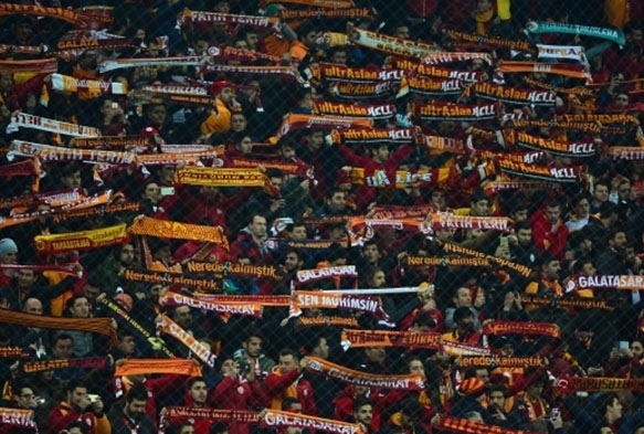 Galatasaray taraftar son 4 sezonun rekorunu krd