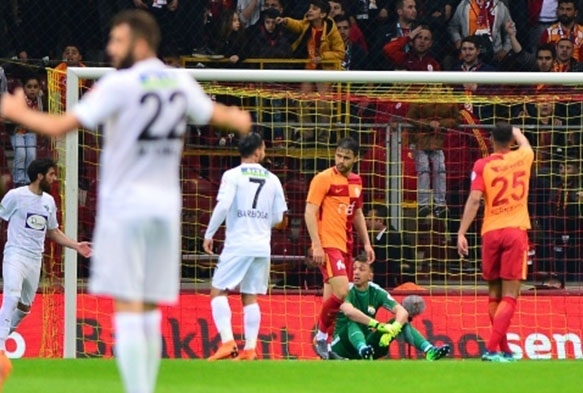Galatasaray bu sezon evinde ilk kez malup oldu