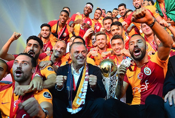 Galatasaray sahaya iniyor