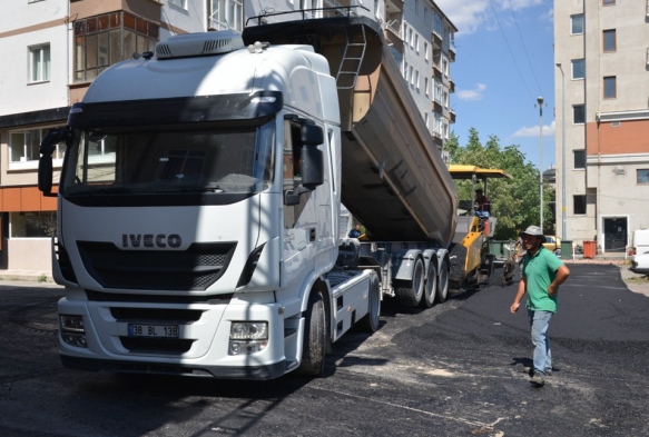 Osman Kavuncu Mahallesinde yollar yenileniyor
