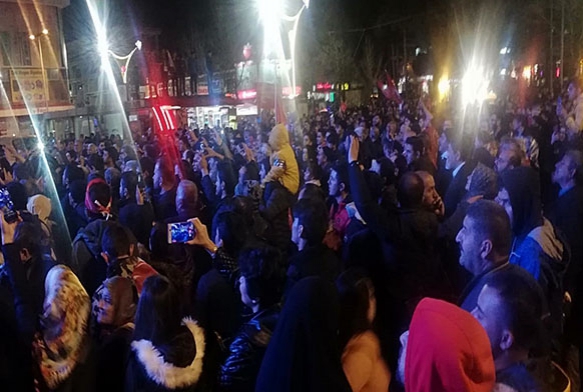 Erzincan'da MHP'li Bekir Aksun kazand