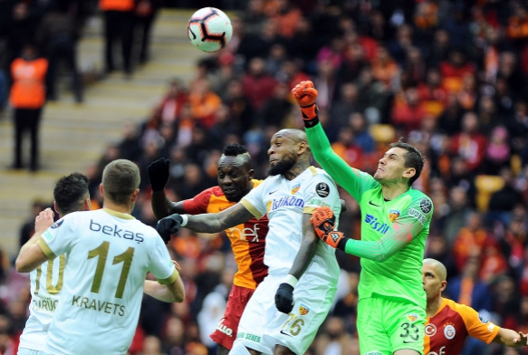  Galatasaray: 3 - M Kayserispor: 1