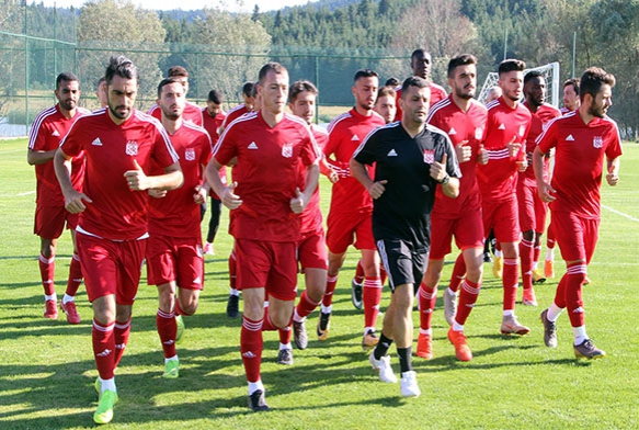 Sivasspor yeni sezon hazrlklarn srdrd