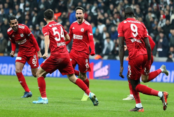 Sivasspor, yenilmezlik serisini 10 maa kartt