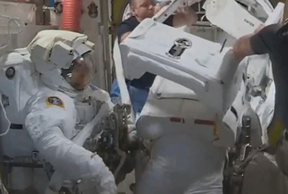 NASA astronotlar uzay yryne kt