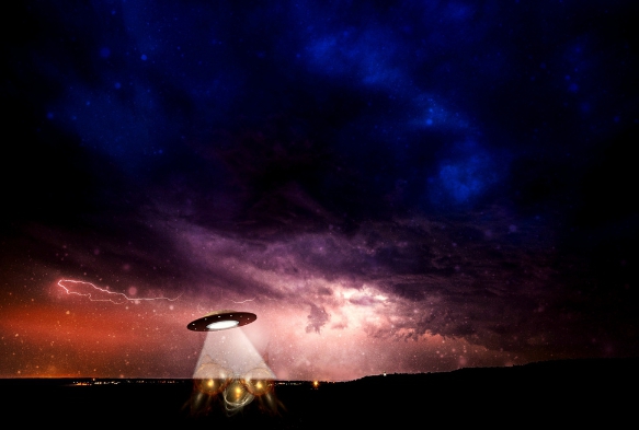 CIA elindeki tm UFO belgelerini kamuya atn duyurdu