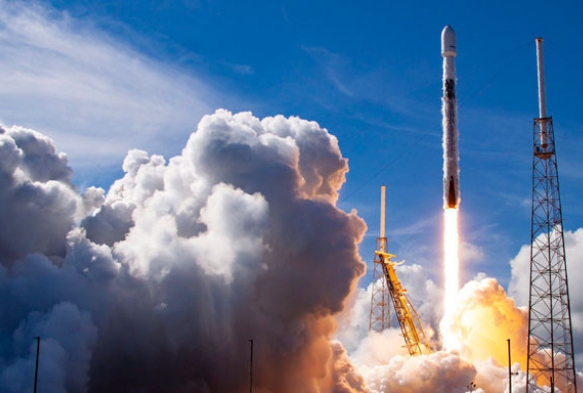 SpaceX, uzaya tek seferde 143 uydu gnderdi