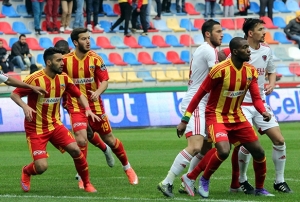 Kayserispor'a, Mersin darbesi!