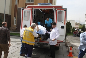 Kalp krizi geiren belediye bakan tedavi altnda