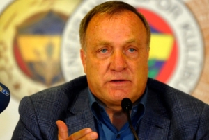 Advocaat: 'Bu kadroya baz eklemeler yapmalyz'