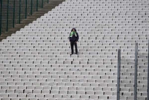 Bursaspor tribnnde sadece 1 taraftar