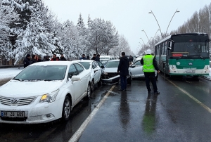 Polis 'dur' htarna uymayan arac byle durdurdu