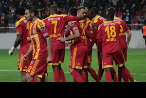 Kayserispor Son Dakikada 3 Puan Kard