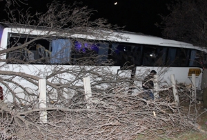 Konyada tur otobs kaza yapt: 15 yaral