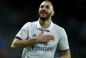Benzema, Fatih'te iftar program�na k