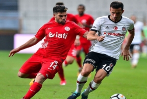 Kartal Evinde Antalyaspor'u Rahat Ge