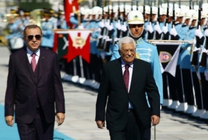 Erdoan, Abbas resmi trenle kar