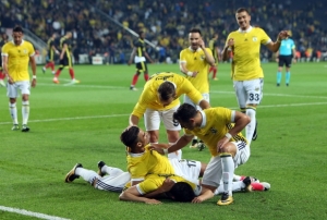 Fenerbahe, 3 Puan 3 Golle Ald