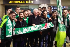  Bursaspor kafilesi, Trabzona Le Guensiz geldi 