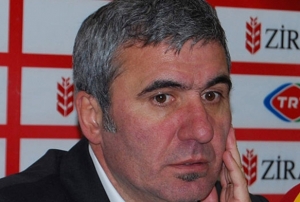 Gheorghe Hagi, Romanya'da yln teknik direktr seildi