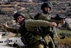 srail askerleri, 2 Filistinli genci ldrd