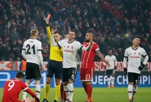 Beikta'ta Caner ve Pepe belirsizlii