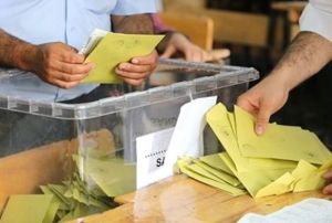 O ilde oylar AK Partinin itiraz nedeniyle tekrar saylyor