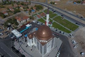 Hayrullah ve Hatice Elmacolu Camii ald