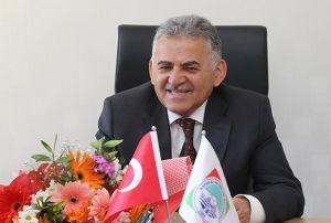 Bakan Bykkl, iekiler Soka esnafn ziyaret etti