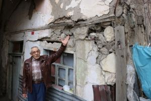 150 yllk evlerinden kmak istemiyorlar