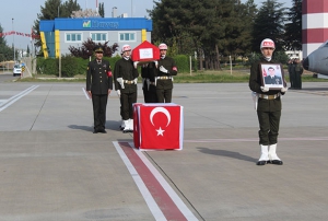 ehit yzbann naa askeri trenle Memleketine uurland