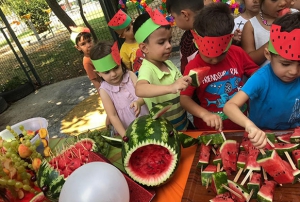 En ok karpuzu yiyebilmek iin kyasya yartlar