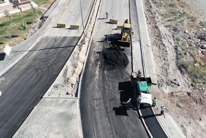 Mini asfalt makinas ile Melikgazi'de asfaltsz yol kalmayacak