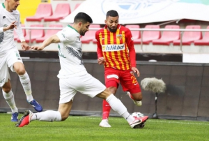 Kayserispor Lennon'un kartn iptal istiyor